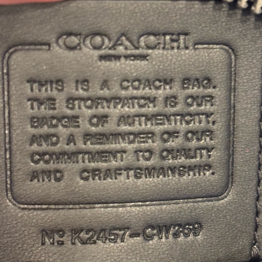 COACH Warren Black Signature belt bag, style CW869 - Picture 4 of 8